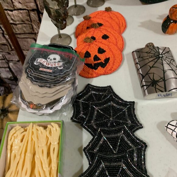 Pier 1 Beaded Jack O' Lantern Coasters (set of 4) Halloween, Pumpkins - Picture 3 of 5